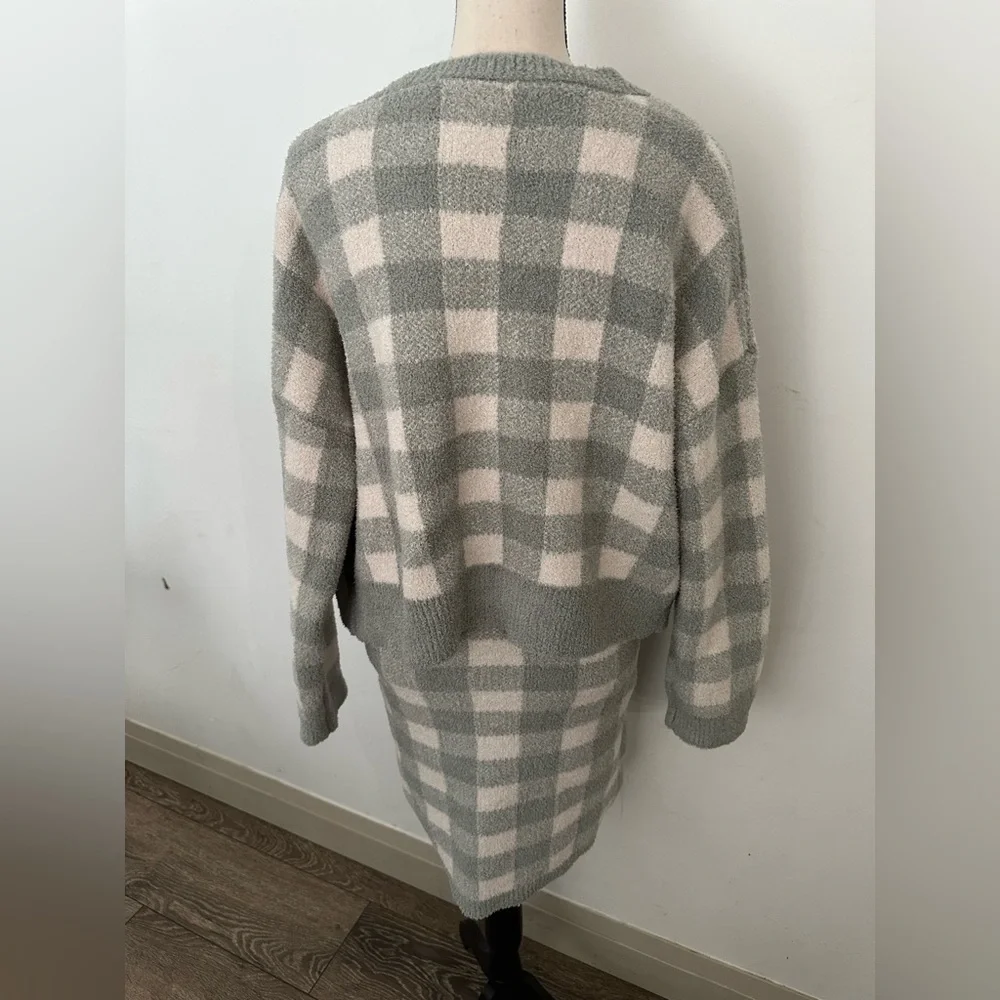 Sincerely Jule’s Plaid Women's Sweater Two Piece Set - Picture 3 of 9